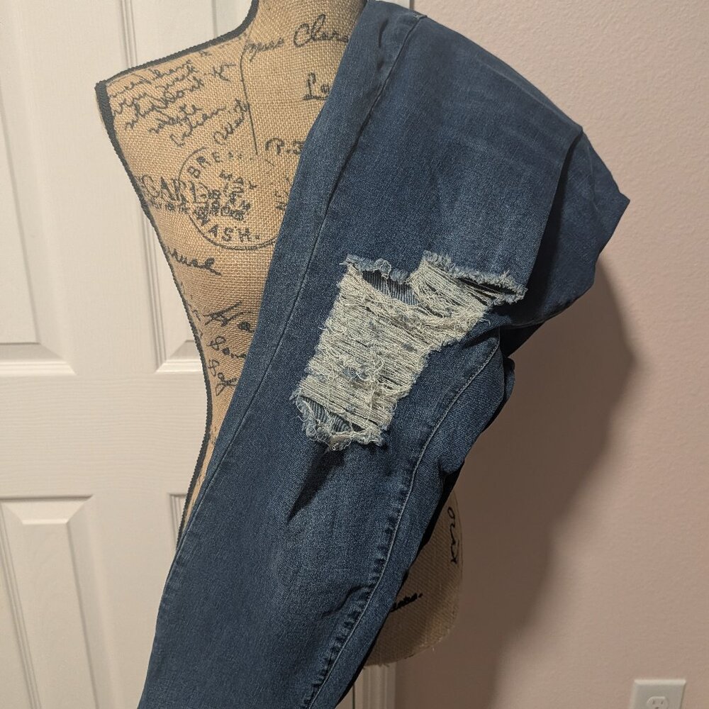 Bloomchic Ripped Jeggings